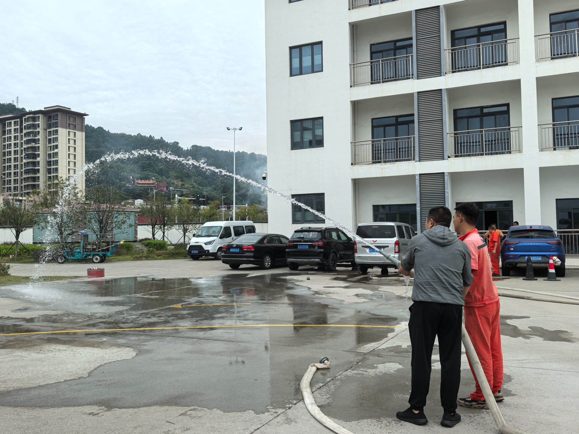 寧德陸港開展“119消防安全日”應(yīng)急演練活動(dòng)，周明組拍攝3.jpg